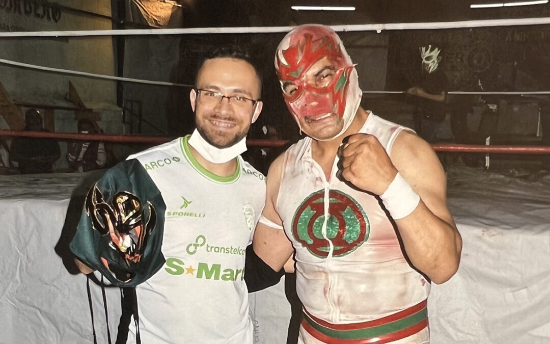 Alberto Wilson and Lucha Libre photo with the Green Hornet Jr.